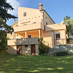  Appartamento Sveti Lovro